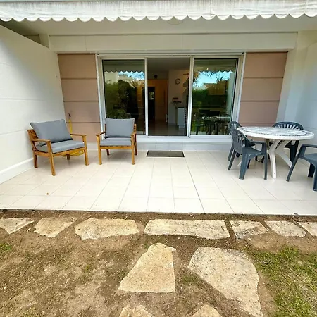 4 People Garden & Garage * גולף-ז'ואן